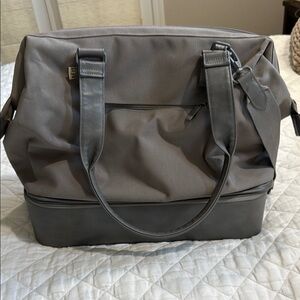 BEIS Gray Duffel Bag with Modern Design women’s